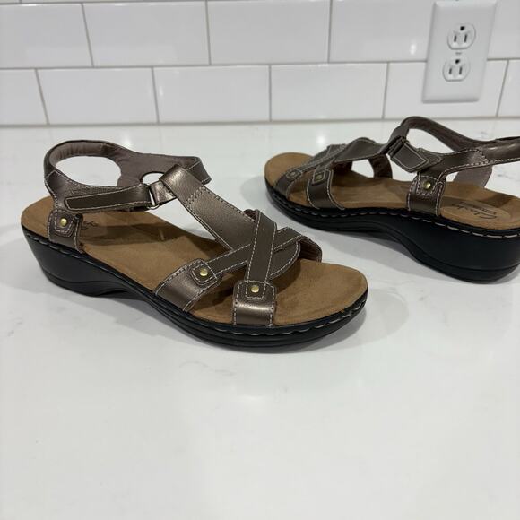 Clarks | Sandals Hayla Flute Pewter Metallic Leather Wedge Heel Comfort- 7.5 - Picture 10 of 10